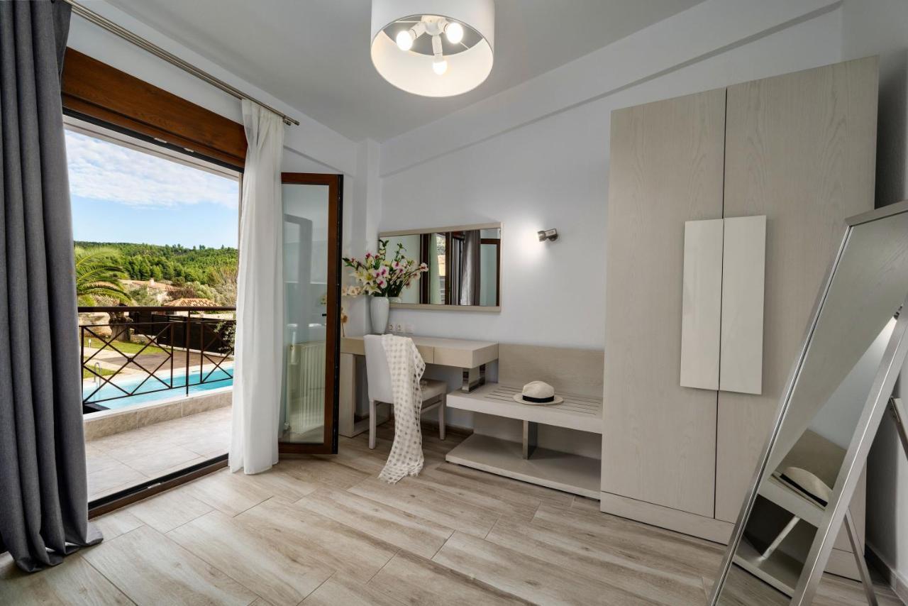 Palmrise Luxury Villas By Travel Pro Services - Nea Skioni Halkidiki Exterior photo
